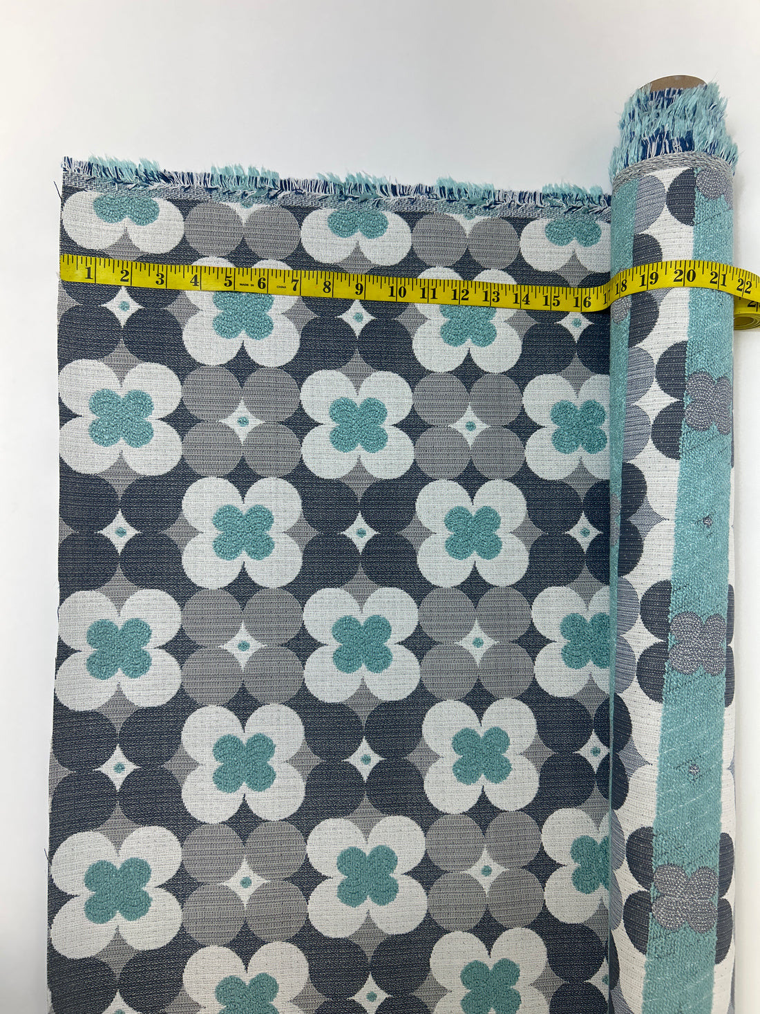 CLEARANCE: Outdura - Poppy Capri - 3 yard